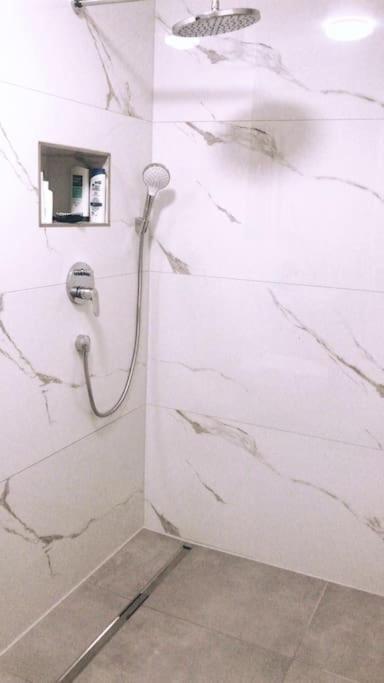 Apartment 12 Km From Frankfurt Center *